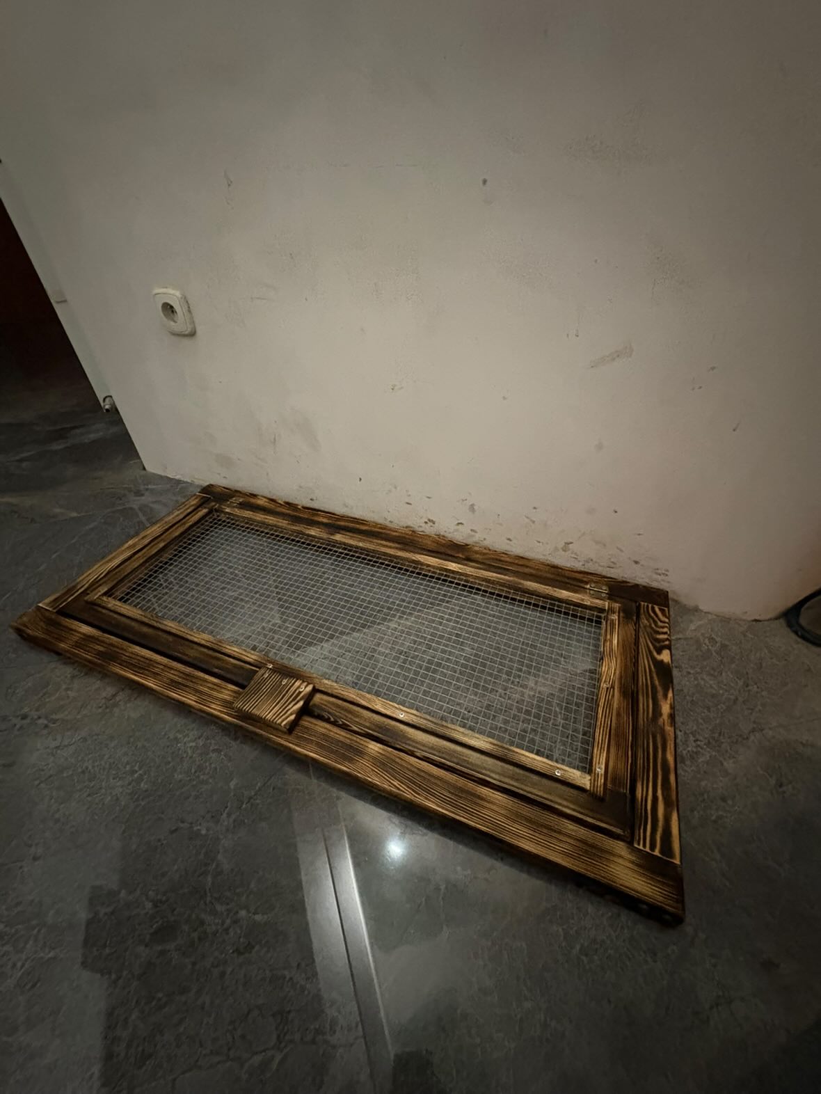 veko na akvárium opálené